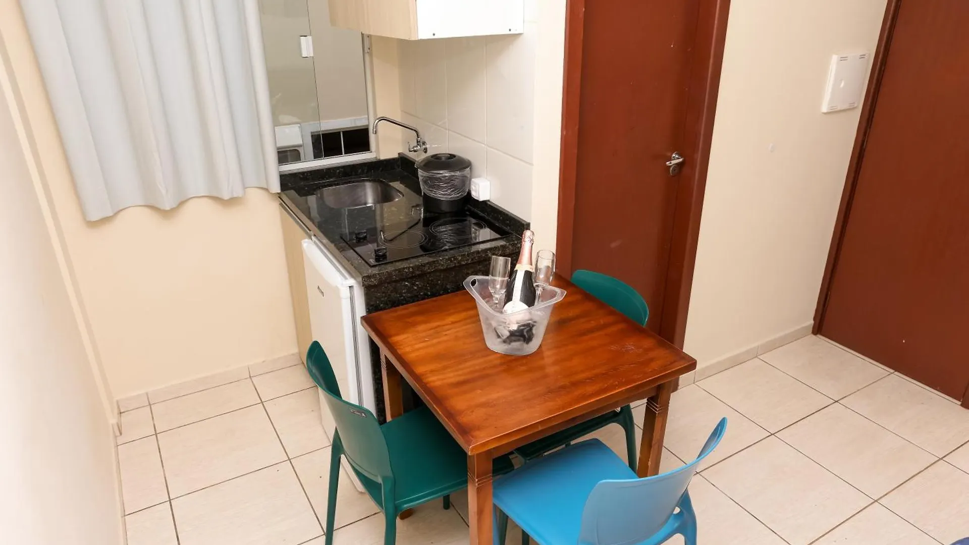 Lancamento Pousada Monteiro Canasvieiras Florianópolis 3*,  Brazylia